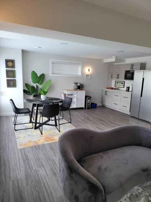Luxury One Bedroom Winnipeg Exterior foto